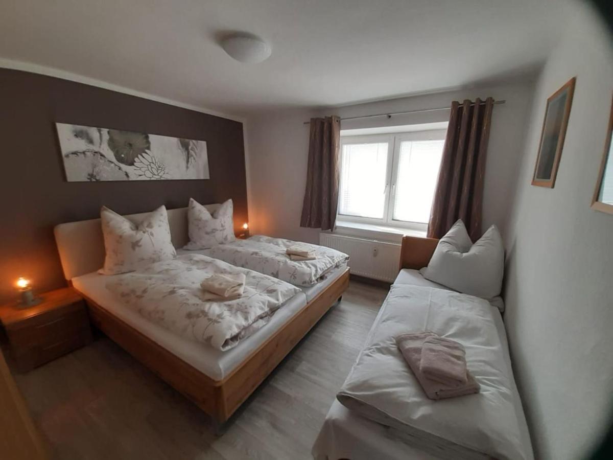 Neu! Ferienwohnung Hanka Crostwitz Extérieur photo